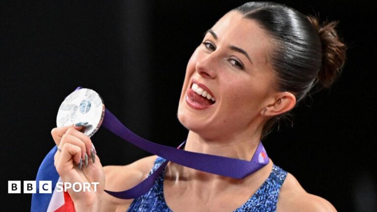 World Athletics Championships: Britain’s Amy Hunt announces herself on global stage with 200m silver