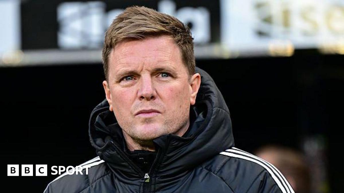 Newcastle: Eddie Howe ‘very happy’ amid after Manchester United link