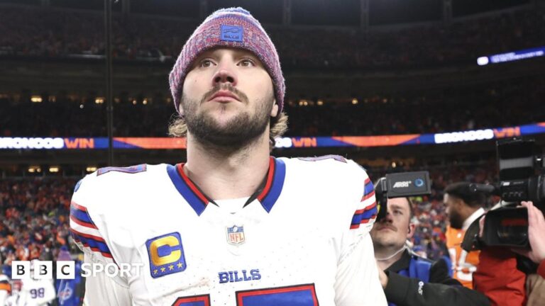 NFL play-offs: Denver Broncos and Seattle Seahawks reach Conference Championships